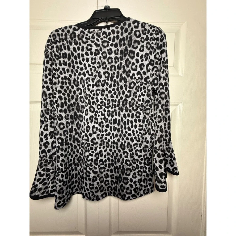 Michael Kors Womens Grey Leopard Print Bell Sleeve Crew Neck Blouse Top Large‎